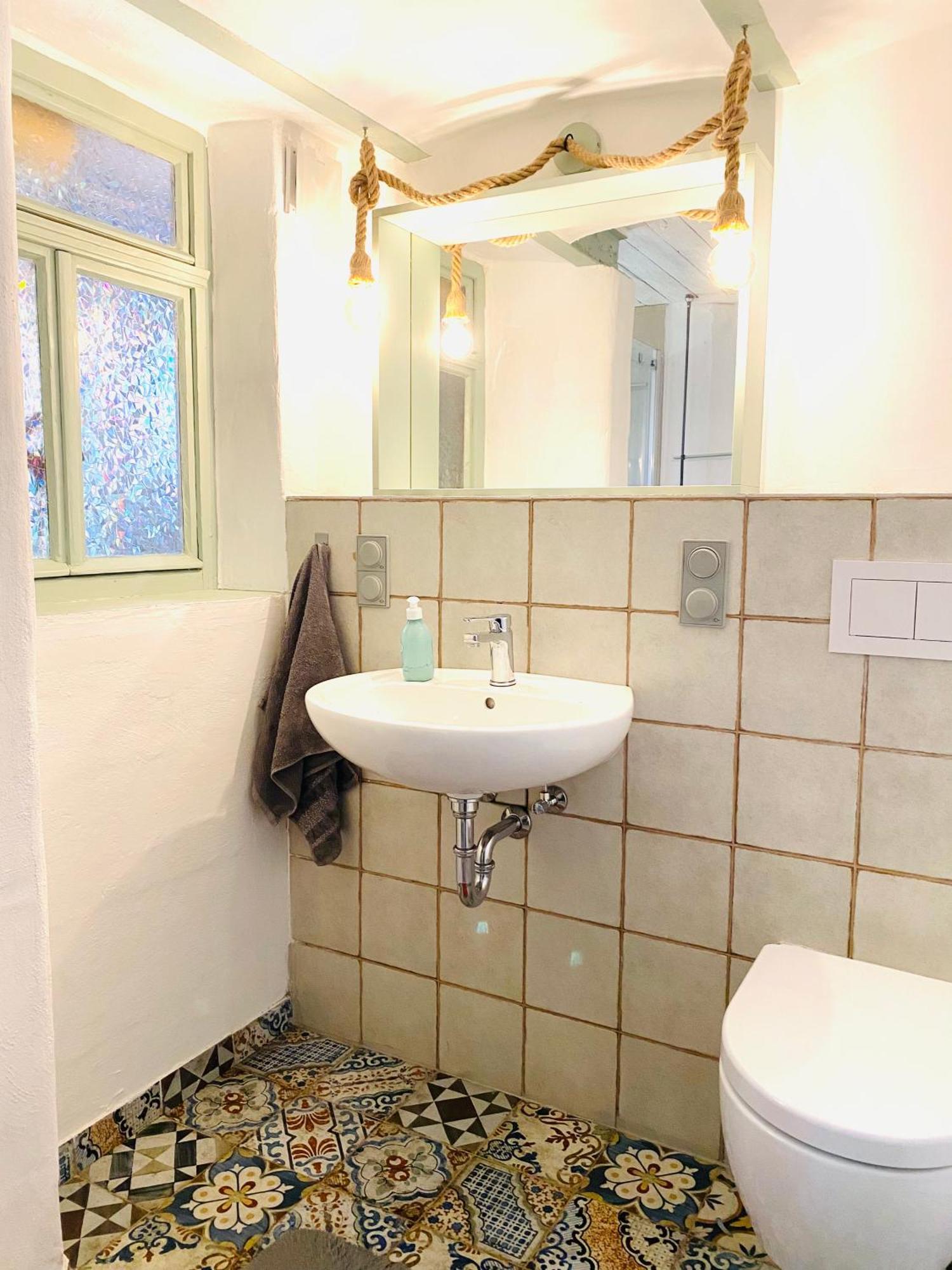 Ganze Wohnung - Erdgeschoss - Sehr Ruhig - Hundefreundlich - Regendusche - Bodenheizung - Kueche - Easy Check-In Mit Schluesselbox Nehren  Exteriör bild